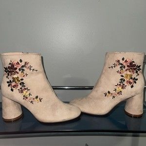 ZARA Trafaluc Floral Embroidered Faux Suede Ankle Boots Tan Size 37 / US 6.5